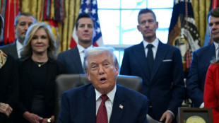 Trump supprime des restrictions de Biden sur la consommation des véhicules