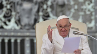 Amours et sant&eacute;: le pape se d&eacute;voile dans une autobiographie