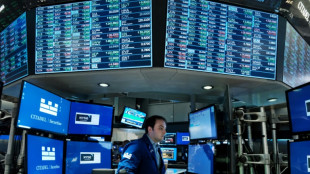 Wall Street ouvre en hausse, enjou&eacute;e par une s&eacute;rie de bons indicateurs