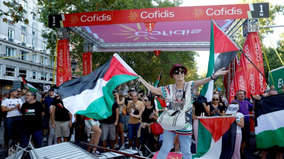 Organizaci&oacute;n de la Vuelta considera "inaceptables" las protestas propalestinas que perturbaron la carrera&nbsp;