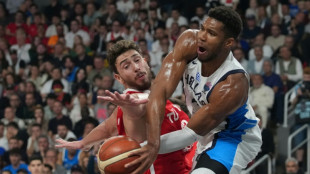 Euro de basket: la Turquie gifle la Grèce et rejoint l'Allemagne en finale