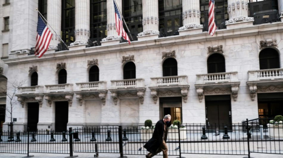 Wall Street dans le vert apr&egrave;s l'ouverture &agrave; l'entame d'une semaine cruciale
