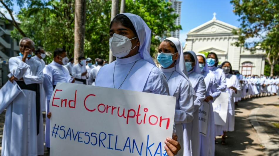 Sri Lanka: le président Rajapaksa perd sa majorité parlementaire et son nouveau ministre des Finances 