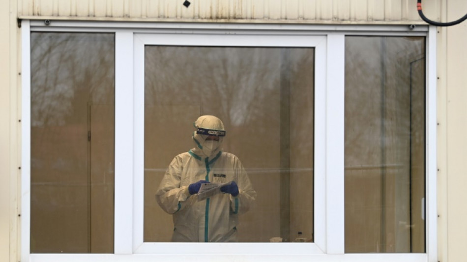 Zahl der Corona-Neuinfektionen &uuml;bersteigt erstmals Schwelle von 100.000