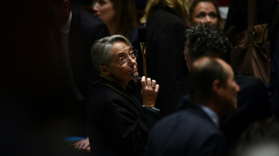 Retraites: Borne souligne la n&eacute;cessit&eacute; de "travailler un peu plus longtemps"