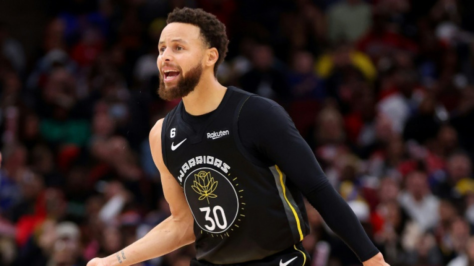 Warriors' Curry to miss at least another week