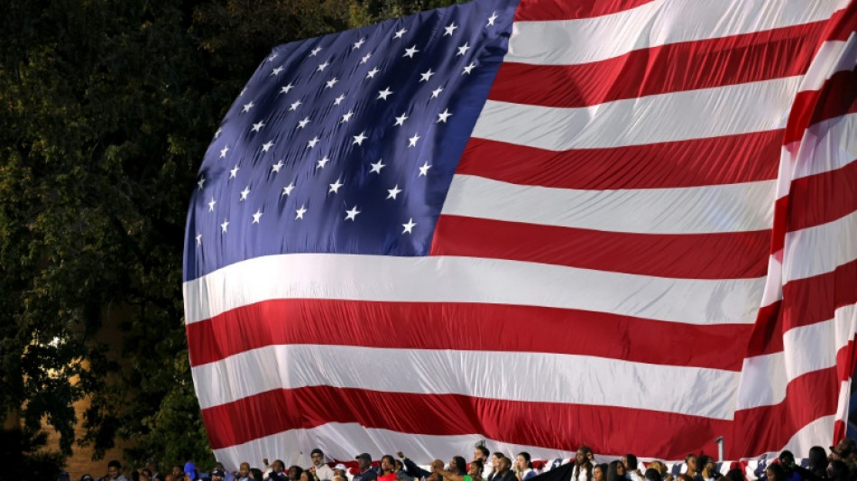 D&oacute;lar sobe e bitcoin bate recorde com expectativa de vit&oacute;ria de Trump