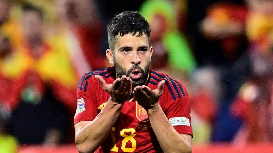Jordi Alba se aposenta da sele&ccedil;&atilde;o espanhola