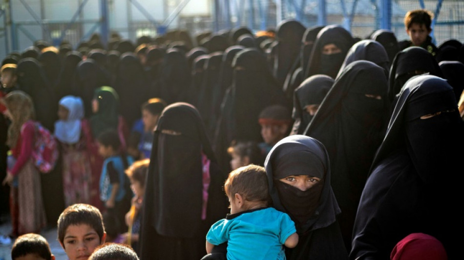 Espa&ntilde;a repatri&oacute; a dos mujeres y 13 ni&ntilde;os de campos yihadistas en Siria