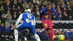 Espagne: Olmo et Lewandowski offrent le derby catalan au Bar&ccedil;a, incidents &agrave; Valence