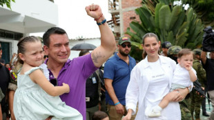 Pr&eacute;sidentielle en Equateur: Trump f&eacute;licite Noboa pour sa r&eacute;&eacute;lection, contest&eacute;e par la candidate de gauche