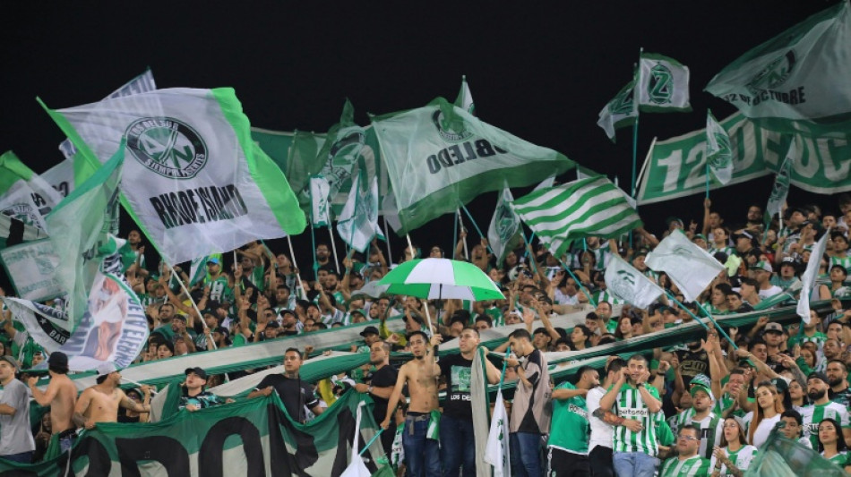 Confronto entre torcedores em est&aacute;dio na Col&ocirc;mbia deixa quase 60 feridos