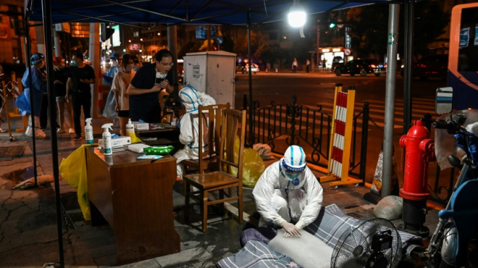 Record temperatures in Shanghai as heatwave bakes China