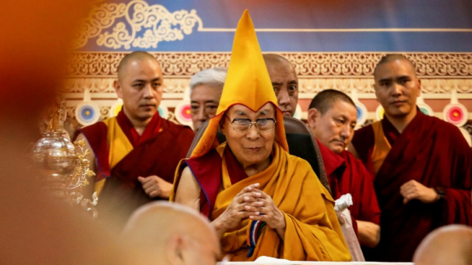 Dalai Lama celebra 90 anos e sugere que haverá um sucessor