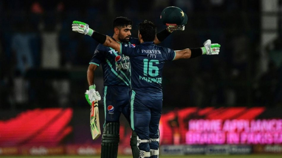 Record-breaking Rizwan, Azam star as Pakistan down England