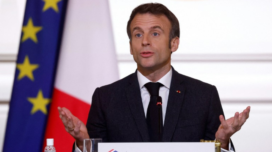 Retraites: Macron reporte la pr&eacute;sentation de la r&eacute;forme au 10 janvier 