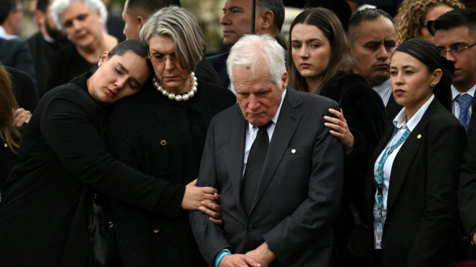 El padre de Miguel Uribe lo reemplazar&aacute; como precandidato en las elecciones de 2026 en Colombia tras su magnicidio