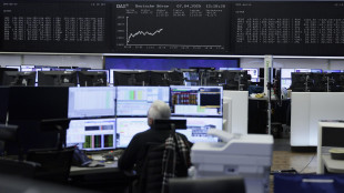 Borsa: l'Europa si muove fiacca, futura Usa sulla parit&agrave;