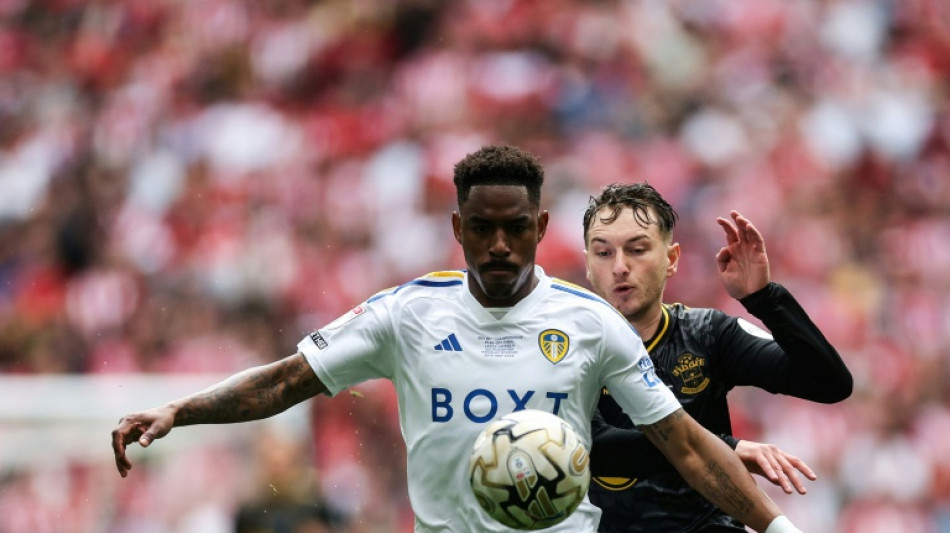 Junior Firpo retorna ao Betis após seis anos