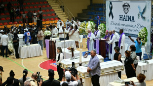 Homenagem comovente às vítimas da tragédia na boate dominicana