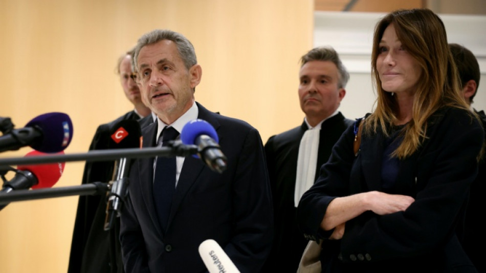 Vis&eacute; par le couple Sarkozy, Mediapart d&eacute;fend son travail d'investigation