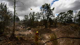 Las autoridades temen un aumento del balance de muertos en Haw&aacute;i, que ya roza el centenar