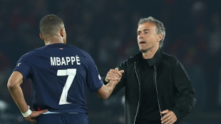 Mbapp&eacute; "es una leyenda del Par&iacute;s SG", elogia Luis Enrique