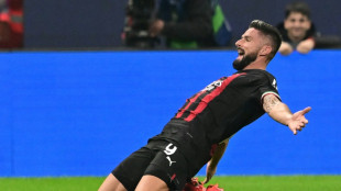 C1: L'AC Milan, emmen&eacute; par un Giroud de gala, retrouve les 8e de finale