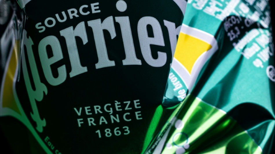 Perrier peut continuer &agrave; vendre de "l'eau min&eacute;rale naturelle"