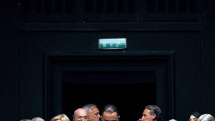 Hit Parade, Ernia debutta in vetta alle classifiche