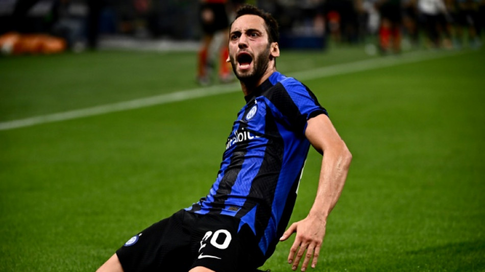Calhanoglu strikes as Inter bounce back to sink Barca