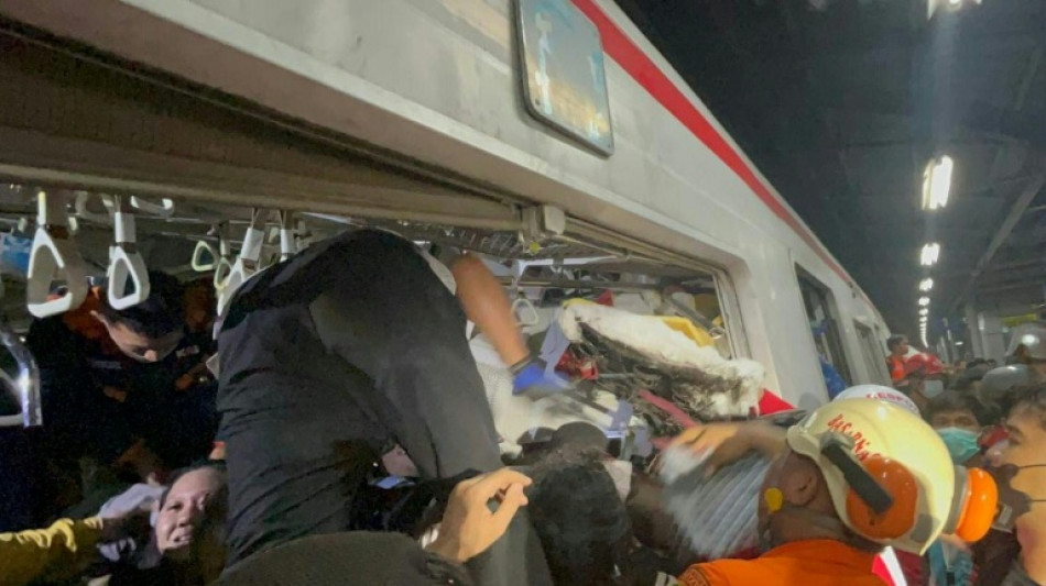 Indon&eacute;sie: 15 morts dans une collision ferroviaire pr&egrave;s de Jakarta