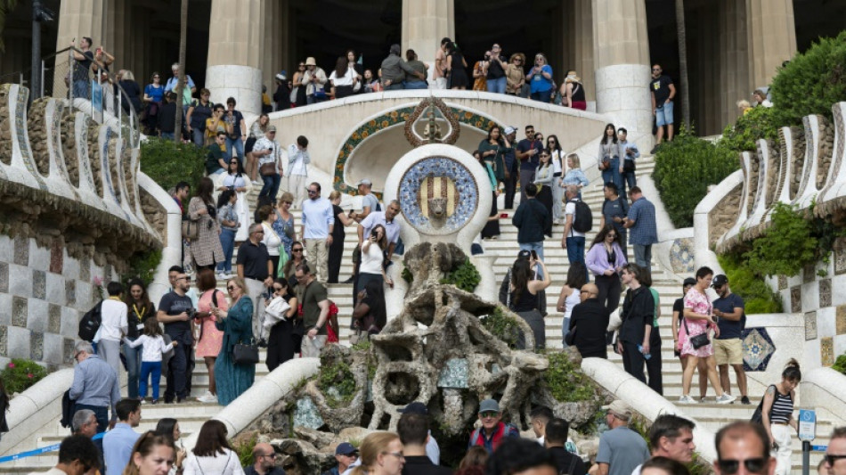 "Ce n'est pas viable": Barcelone cherche la cl&eacute; pour r&eacute;guler le surtourisme