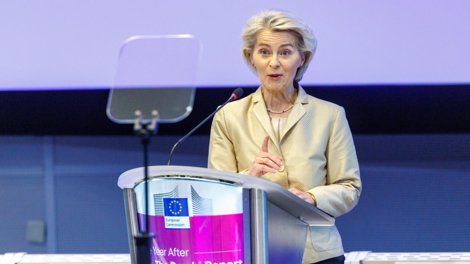 Von der Leyen, 'leadership nell'IA è la missione del decennio'
