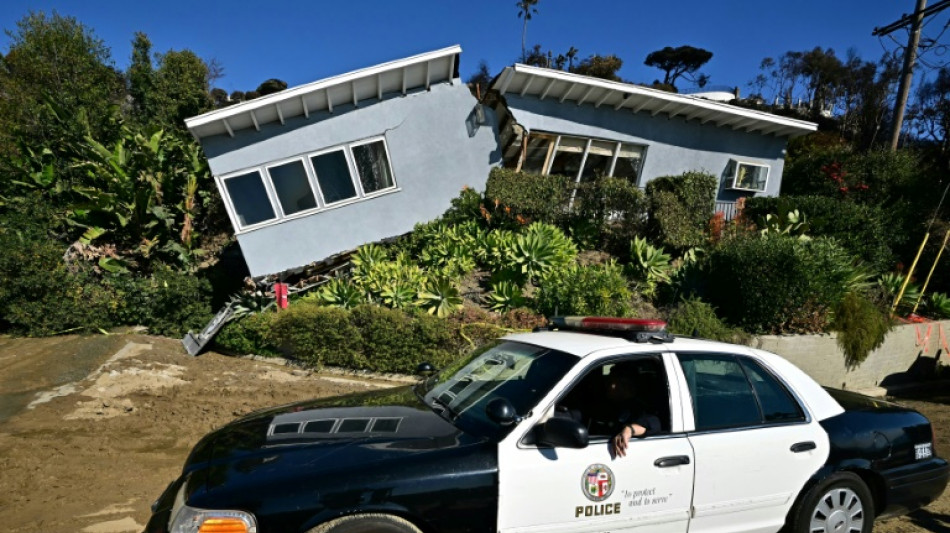 A Los Angeles, pas de retour avant "au moins une semaine" pour les &eacute;vacu&eacute;s
