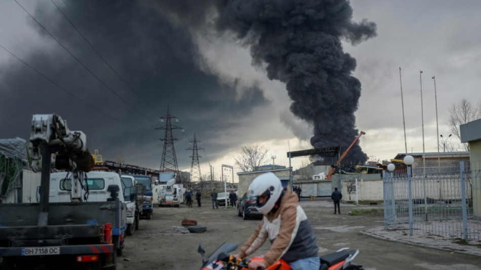 Ataques en puerto ucraniano de Odesa destruyen una refinería, según Moscú