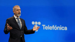 Telef&oacute;nica contin&uacute;a sus ventas en Am&eacute;rica Latina y traspasa su filial uruguaya
