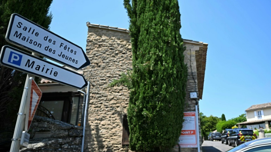 Fusillade mortelle à un mariage dans le Luberon: deux hommes mis en examen et écroués