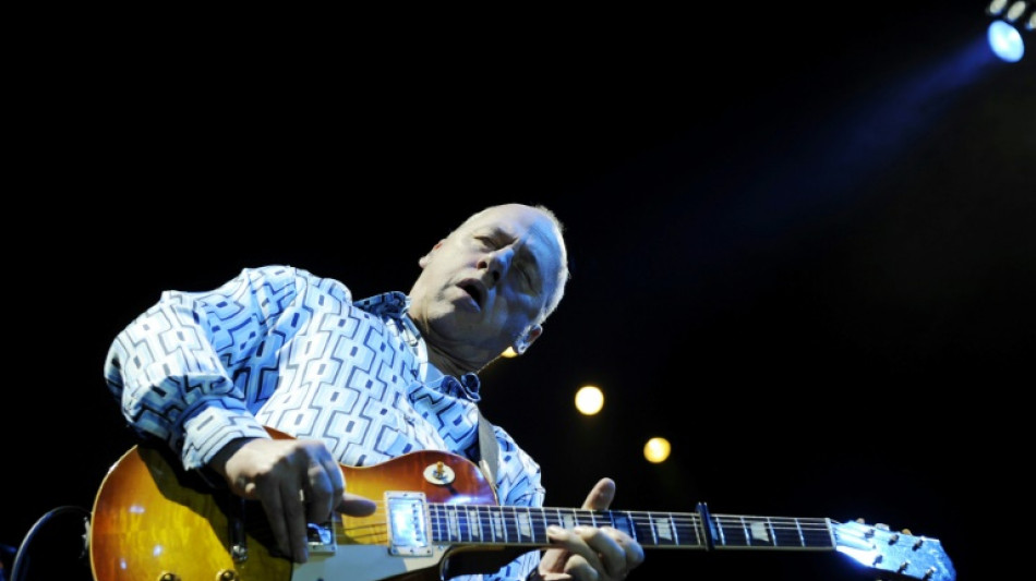 Dire-Straits-Star Mark Knopfler l&auml;sst 120 Gitarren und Verst&auml;rker versteigern