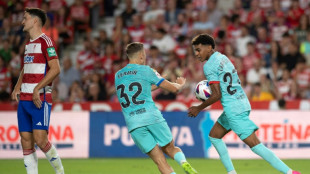 Barcelona sai atr&aacute;s, mas busca empate com Granada no Espanhol