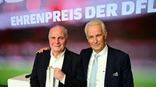 Uli Hoeneß erhält Ehrenpreis der DFL