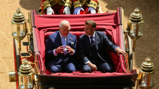Charles III afirma que alian&ccedil;a franco-brit&acirc;nica '&eacute; essencial' para paz na Europa