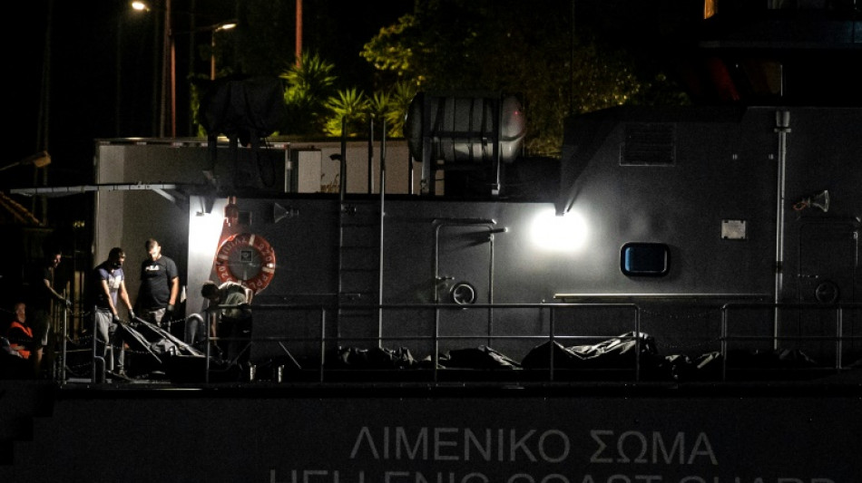Naufrage de migrants en Gr&egrave;ce: les espoirs de trouver des survivants "s'amenuisent"