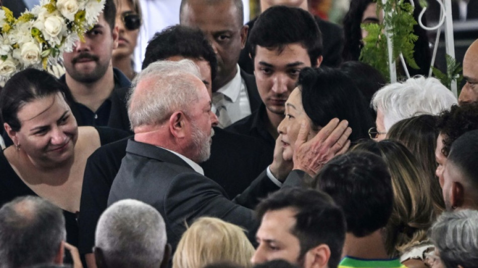 Lula nimmt vor Pel&eacute;s Beisetzung Abschied von brasilianischem Fu&szlig;ball-Idol