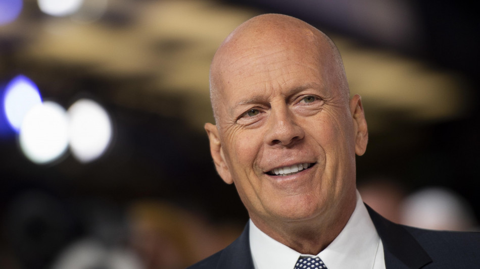 Bruce Willis trasferito in una casa separata dalla famiglia