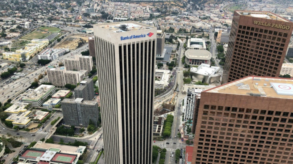 Grandes bancos siguen financiando petr&oacute;leo y gas pese a los compromisos ambientales, denuncian oeneg&eacute;s