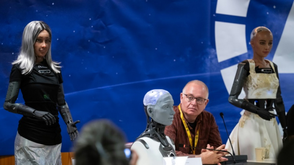 Na confer&ecirc;ncia da ONU, rob&ocirc;s afirmam que poder&atilde;o dirigir o mundo melhor que humanos