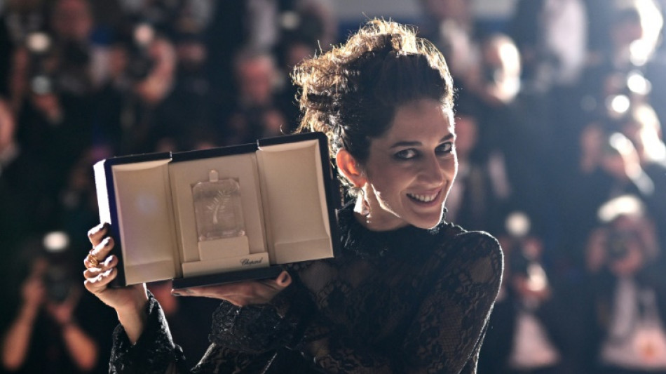Actriz iran&iacute; Zar Amir Ebrahimi, coronada en Cannes tras un camino de "humillaciones"