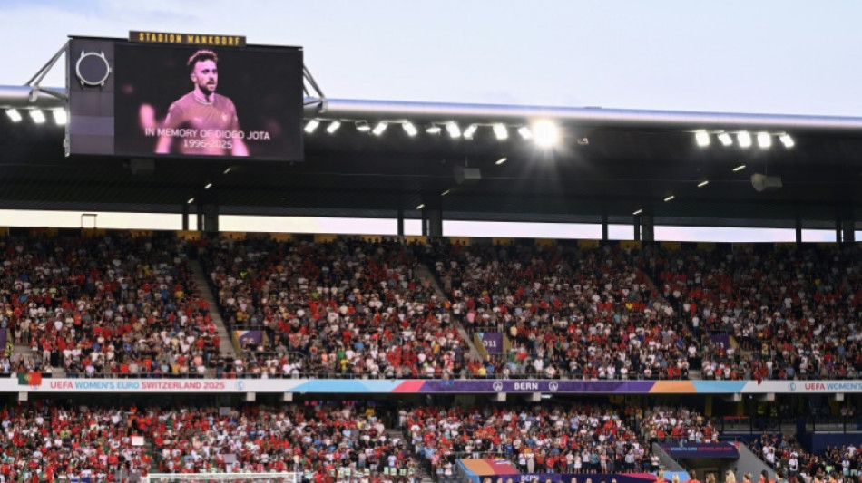 Espa&ntilde;a arranca con un recital ante Portugal y Diogo Jota en la memoria