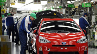 Stocks rise on bank earnings, auto tariff hopes